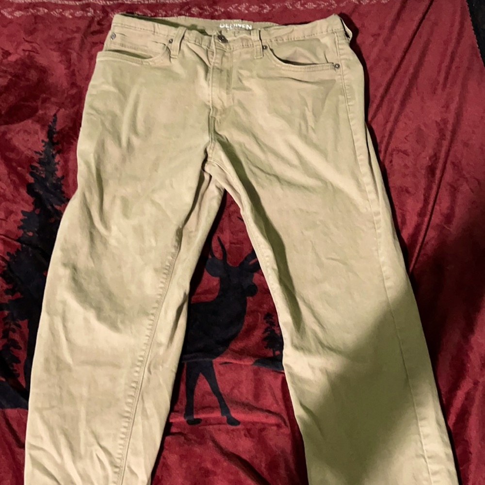 KHAKI PANTS
